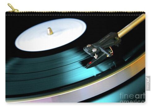 Carlos Caetano Pouches